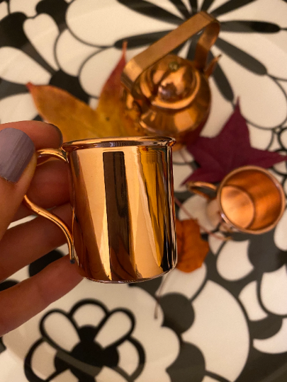 Smallest mug for big ideas. Copper shut cup. Explore more. – Croco Studios  Srl